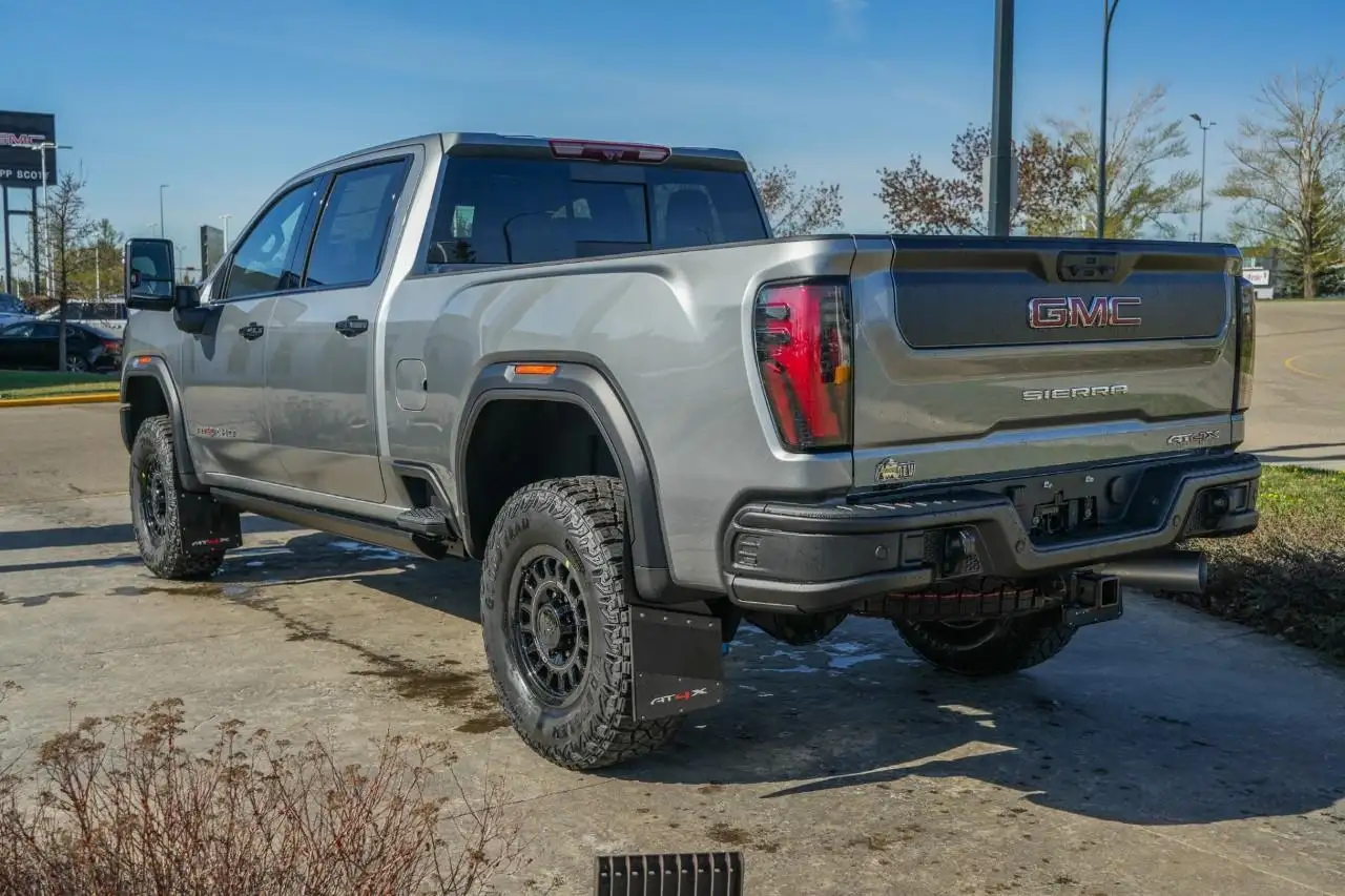 GMC Sierra 2500HD снимка GMC Sierra 2500HD