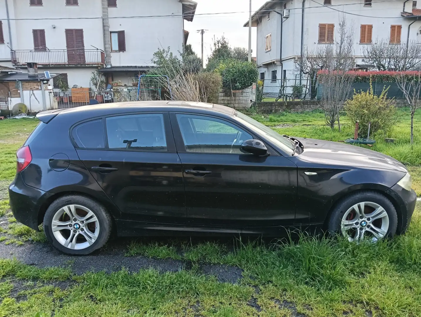 BMW 118 118d Attiva - 2