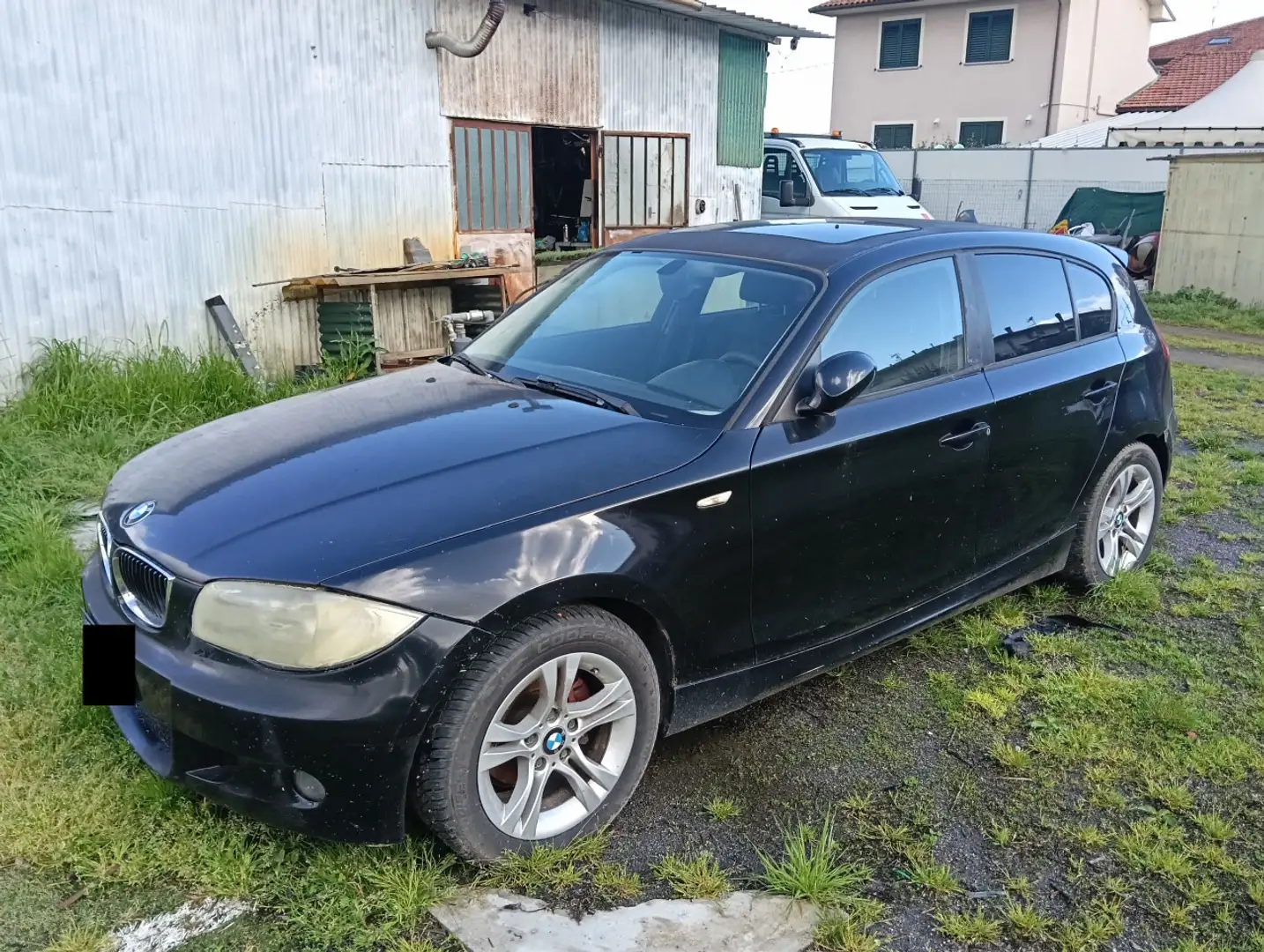 BMW 118 118d Attiva - 1