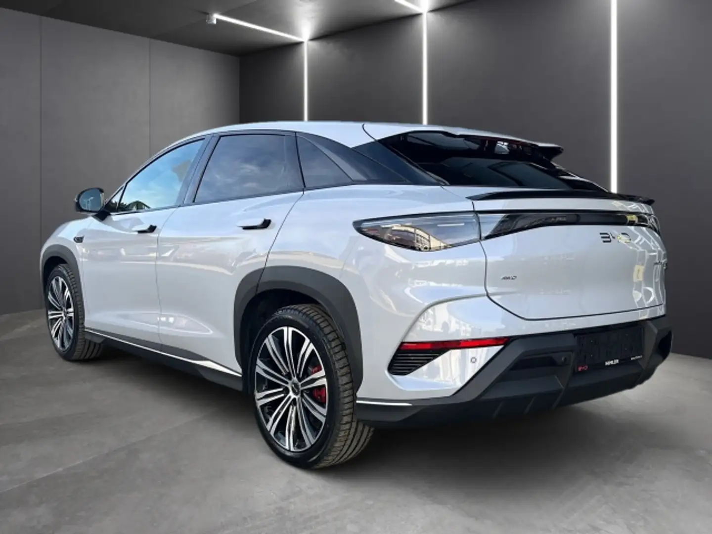 BYD Sealion 7 Excellence AWD Grau - 2