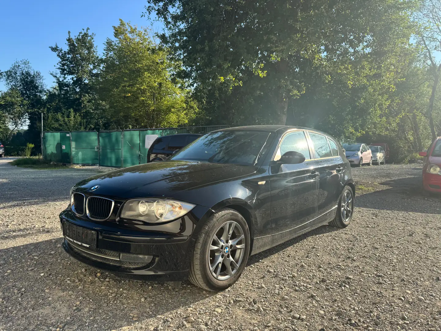 BMW 118 118d Schwarz - 2