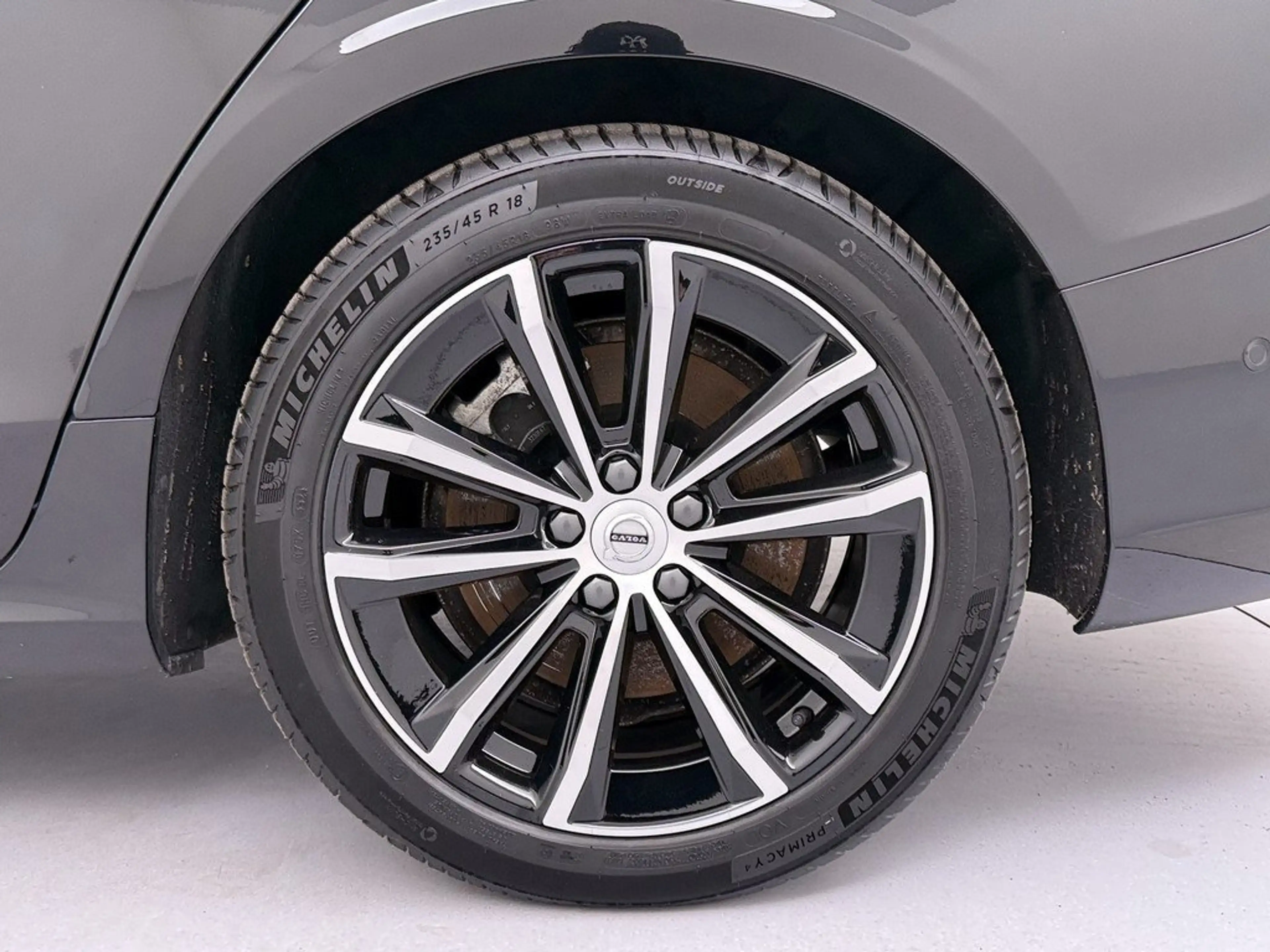 Volvo V60 T6 Core Plug-in Hybrid AWD STANDHZ LED 360° — photo 17