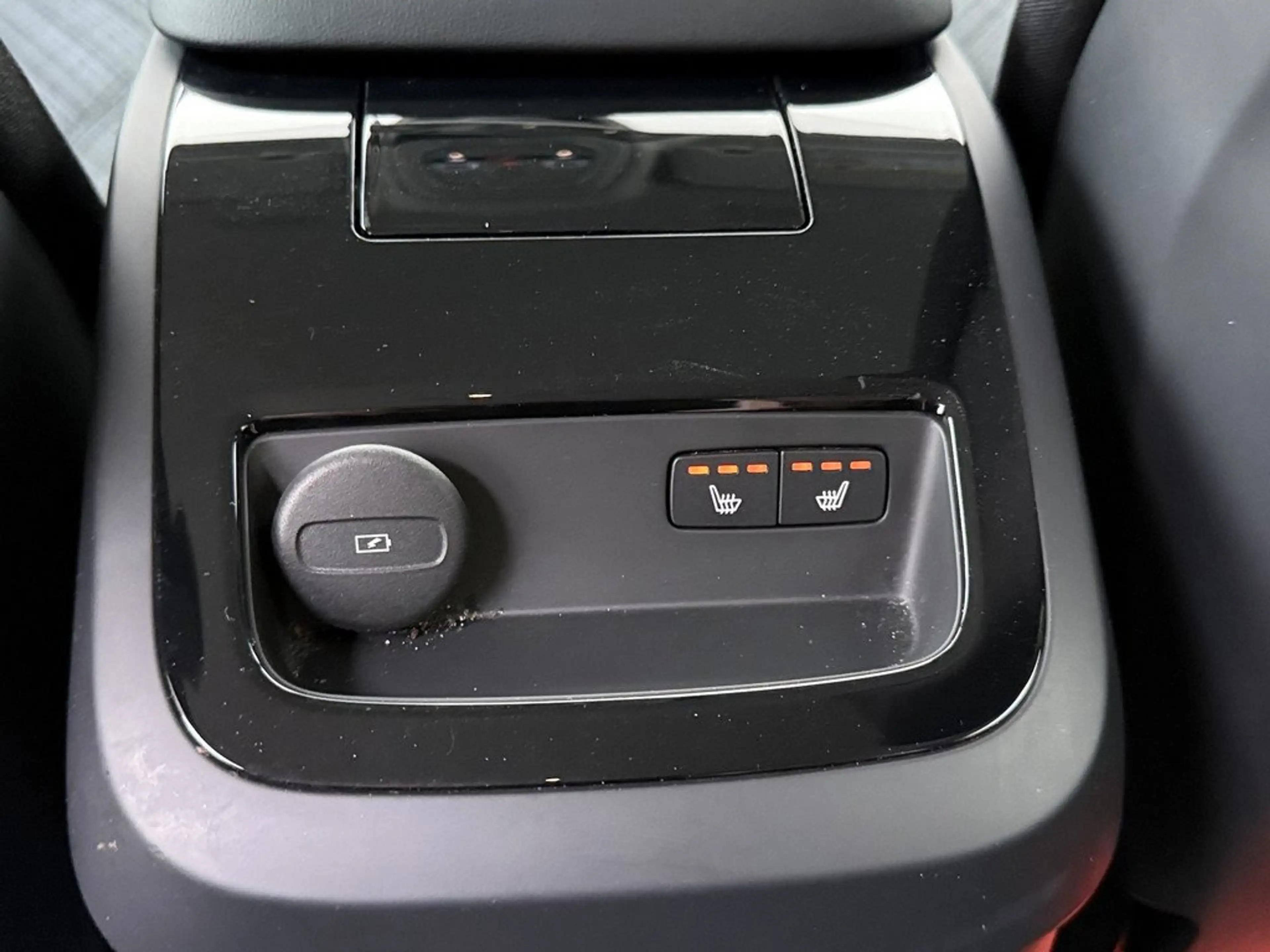 Volvo V60 T6 Core Plug-in Hybrid AWD STANDHZ LED 360° — photo 39