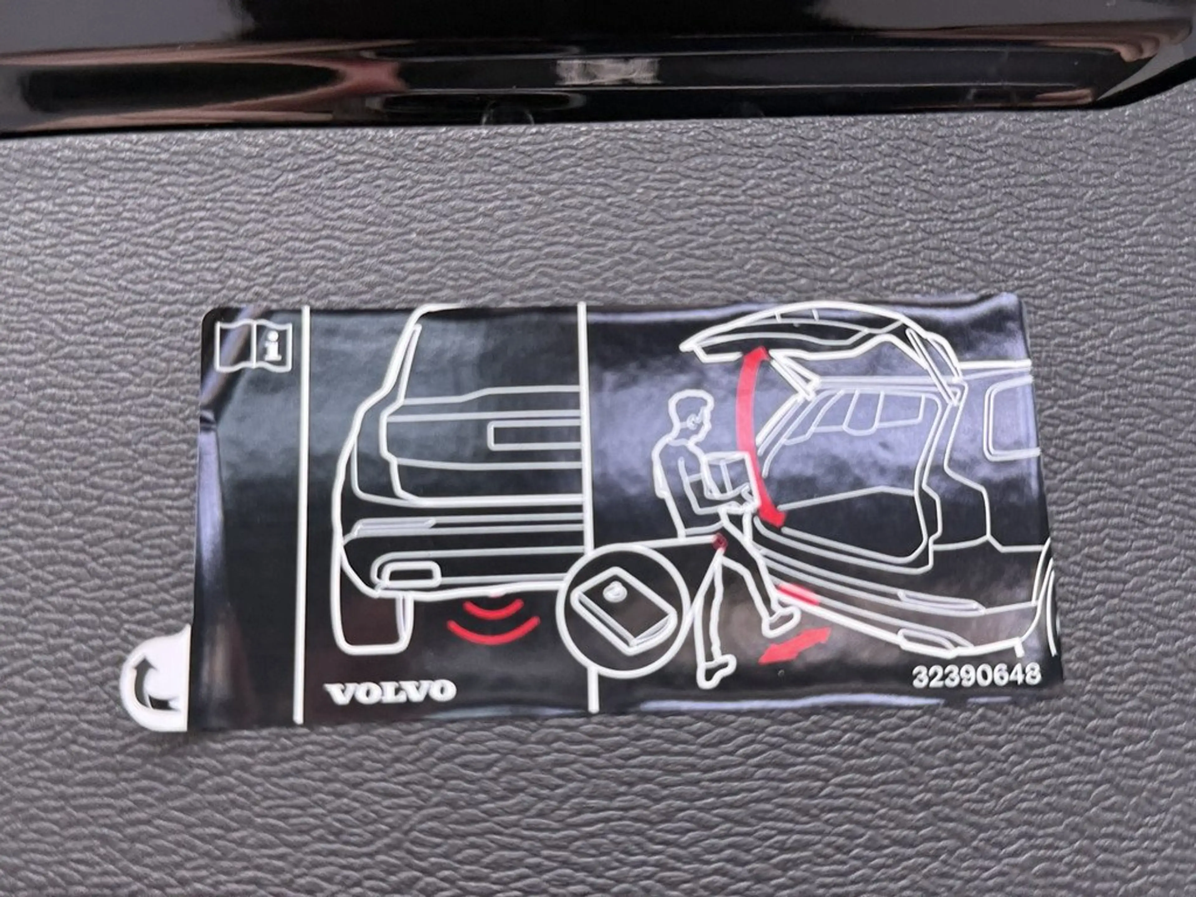 Volvo V60 T6 Core Plug-in Hybrid AWD STANDHZ LED 360° — photo 20