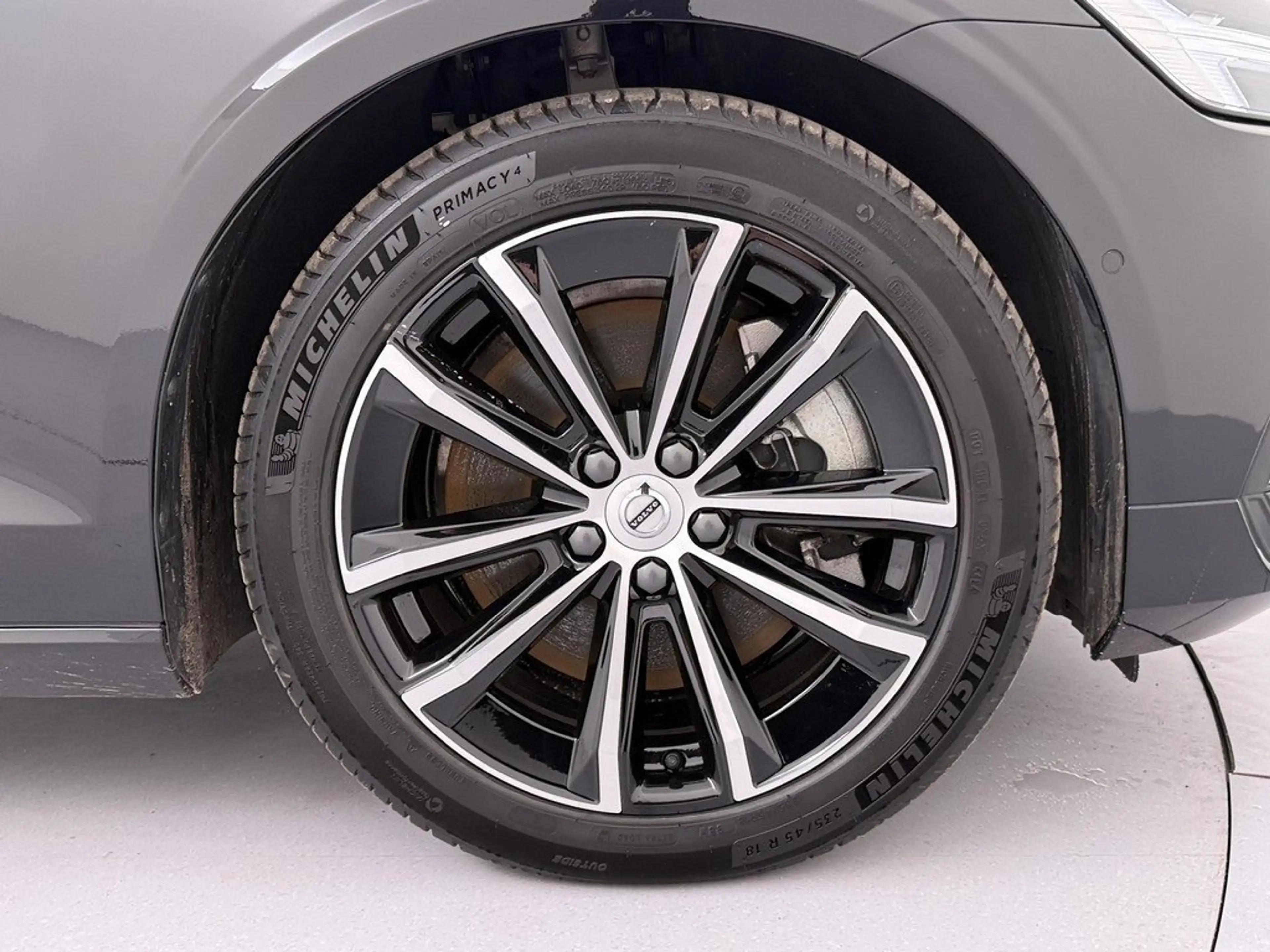 Volvo V60 T6 Core Plug-in Hybrid AWD STANDHZ LED 360° — photo 27