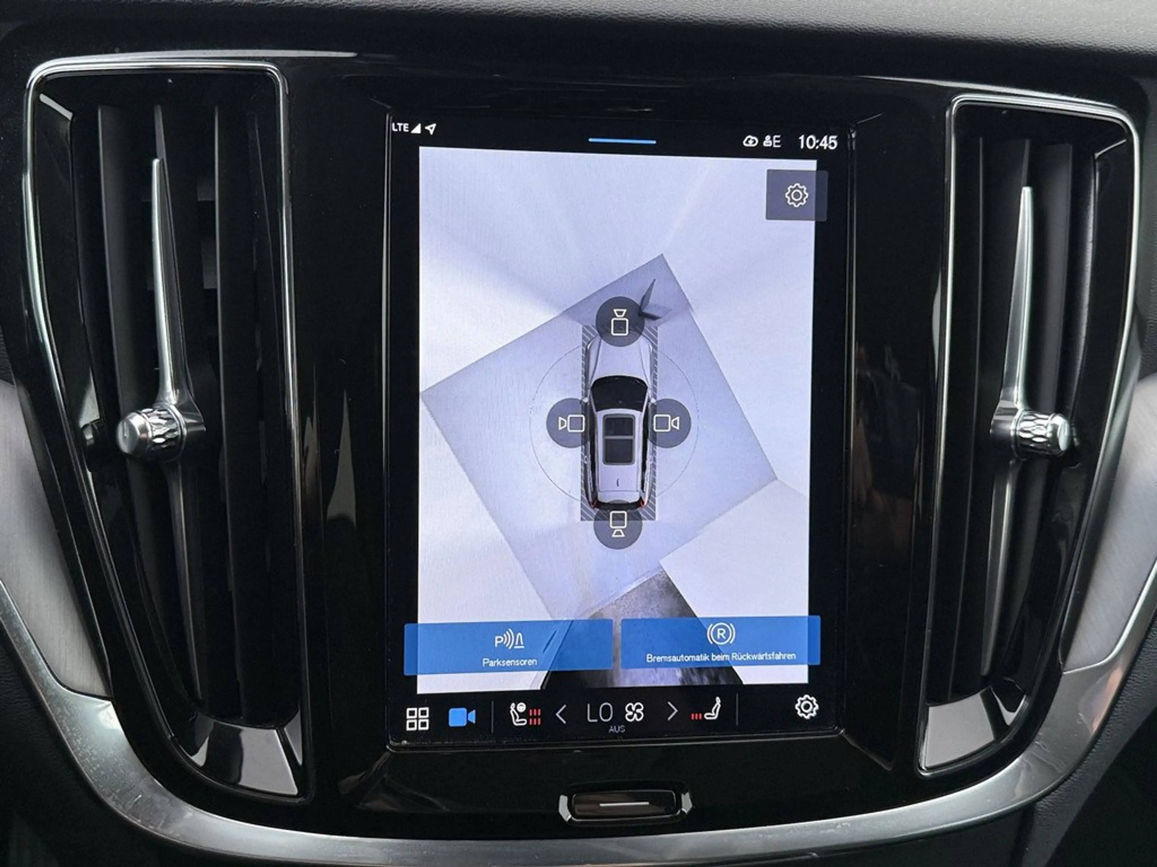 Volvo V60 T6 Core Plug-in Hybrid AWD STANDHZ LED 360° — photo 33