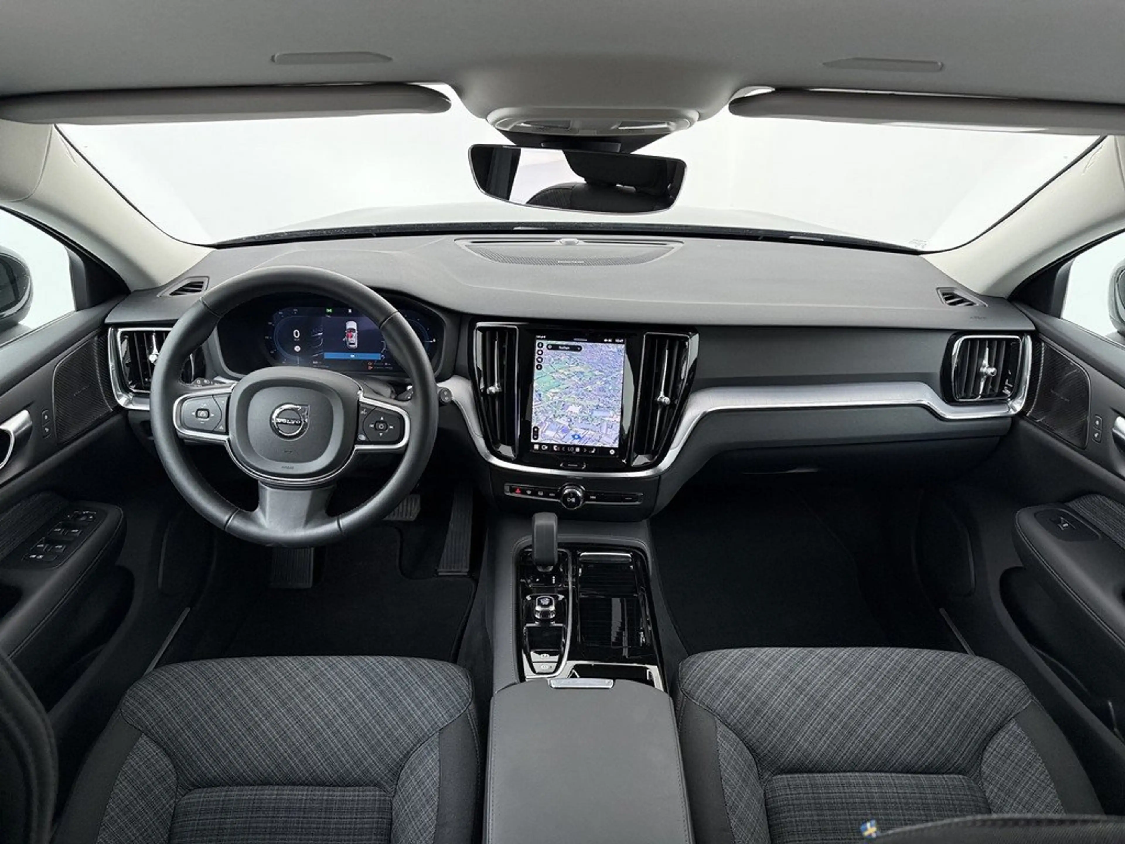 Volvo V60 T6 Core Plug-in Hybrid AWD STANDHZ LED 360° — photo 41