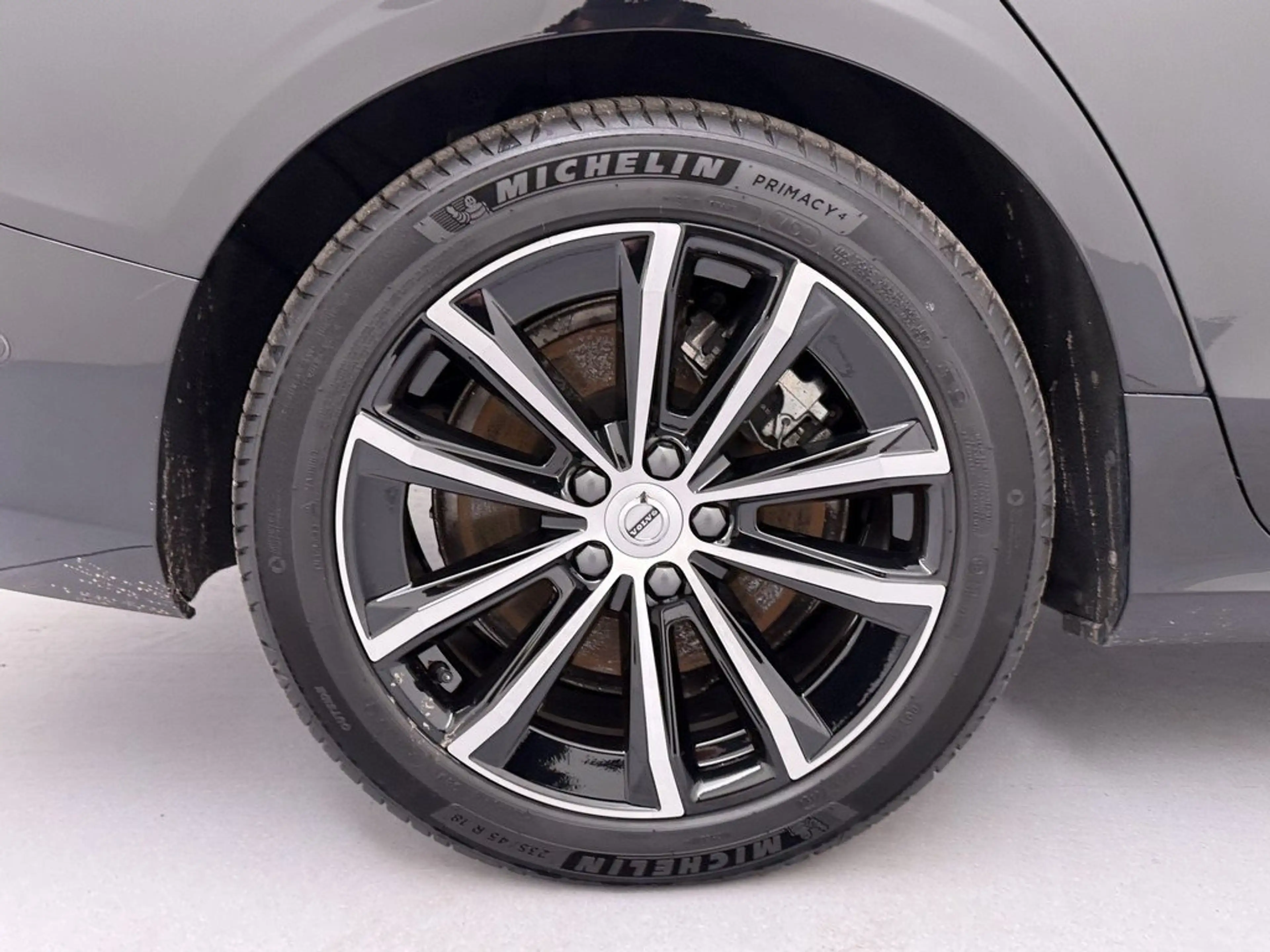 Volvo V60 T6 Core Plug-in Hybrid AWD STANDHZ LED 360° — photo 23