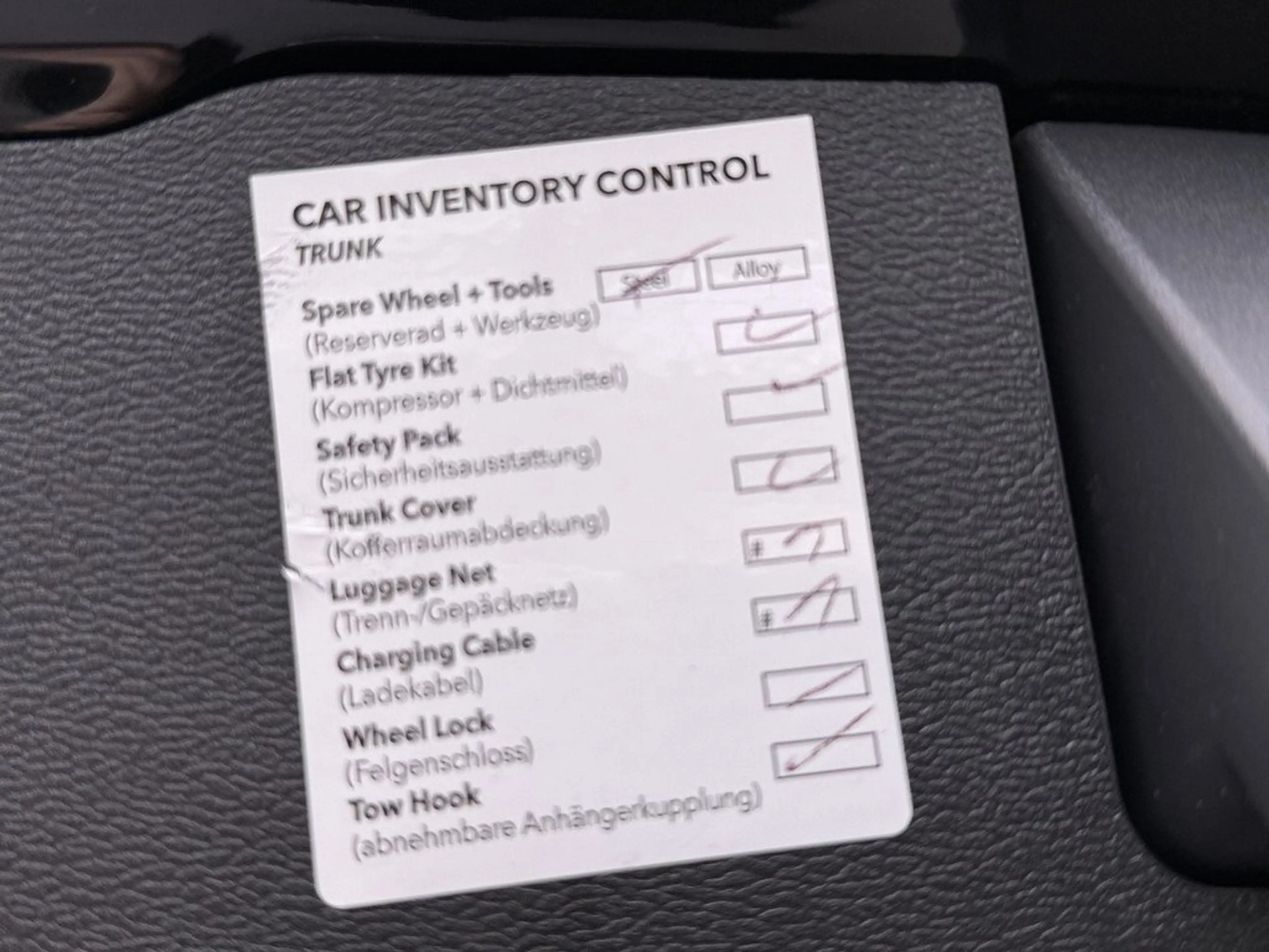 Volvo V60 T6 Core Plug-in Hybrid AWD STANDHZ LED 360° — photo 21