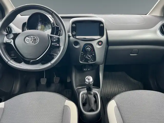Toyota Aygo view 11