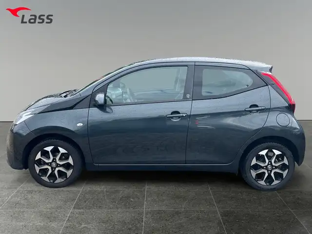 Toyota Aygo view 3