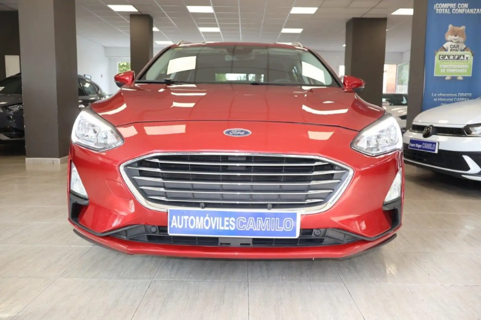 Ford Focus Sportbreak 1.5Ecoblue Titanium Rojo - 2