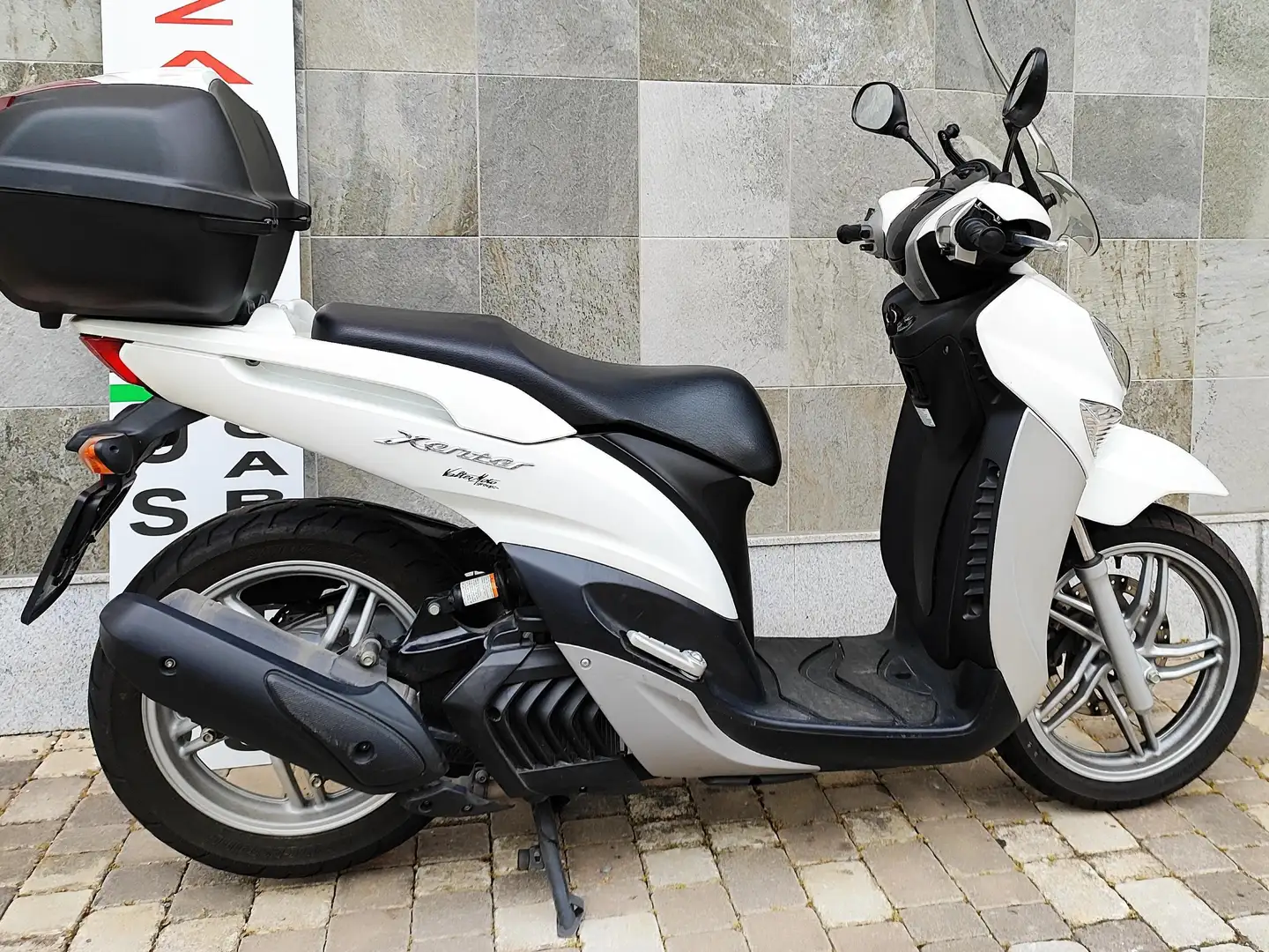 Yamaha Xenter 150 Wit - 1