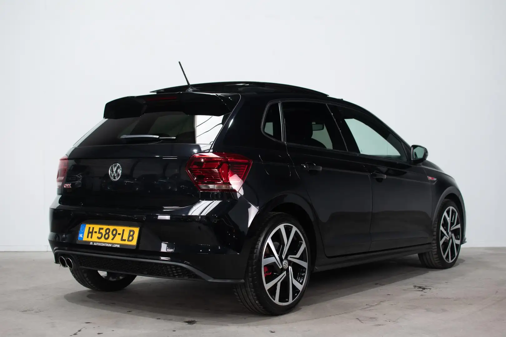 Volkswagen Polo GTI 2.0 TSI Pano|Cam|DCC|Virtual Schwarz - 2