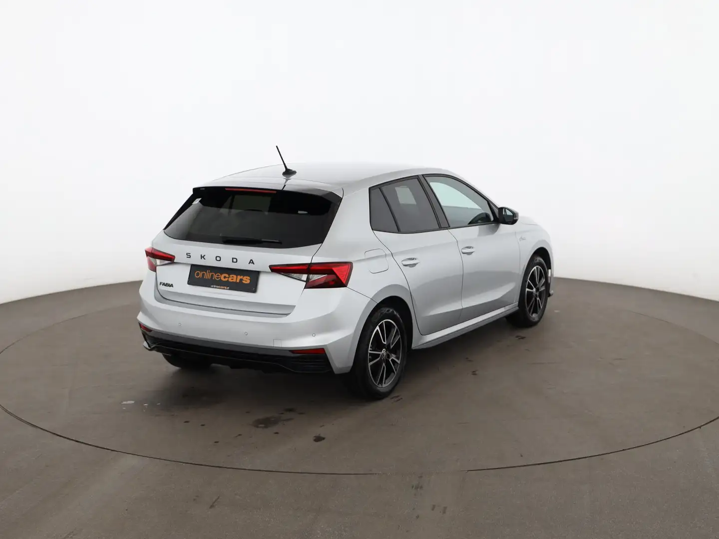 Skoda Fabia 1.0 TSI Monte Carlo Aut LED RADAR R-CAM Grau - 2