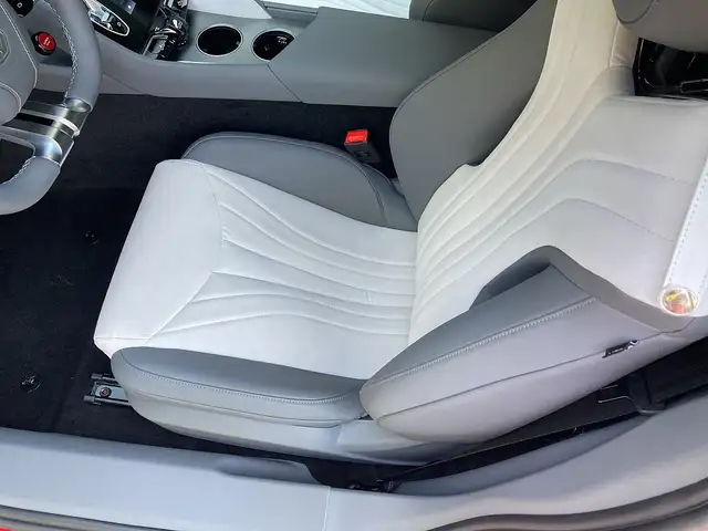 MG Cyberster 77kWh Trophy + Alcantara grau + Metalllic Ansicht 12
