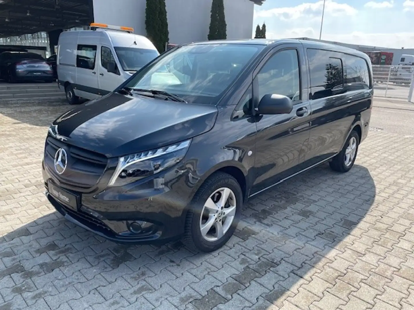Mercedes-Benz Vito 119 CDI 4x4 Mixto / Automatik / Kamera / AHK / Kli Grau - 2