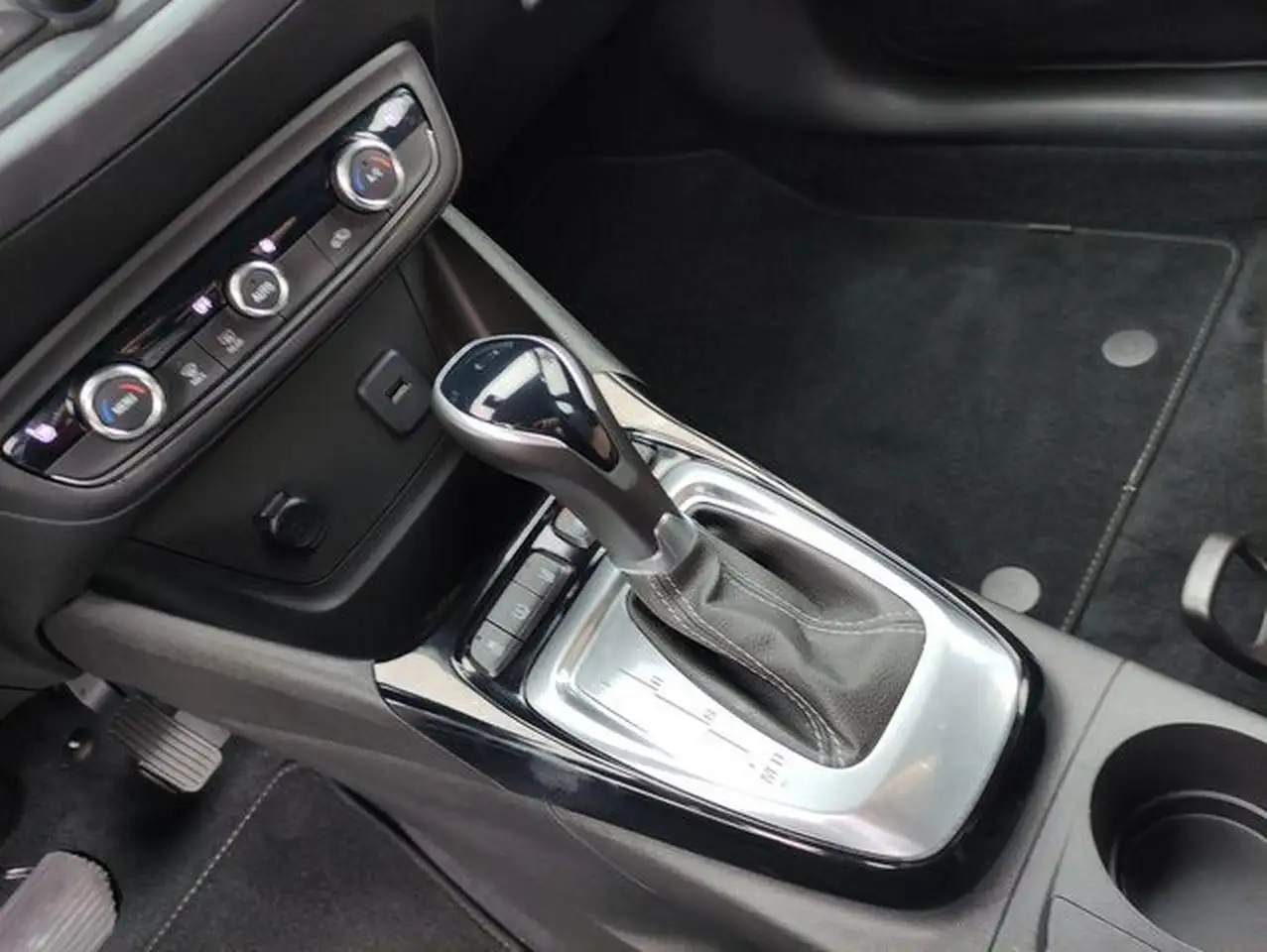Opel Crossland Aut. Elega. NAVI/APP~LED~SHZ~RFK~ALU 25