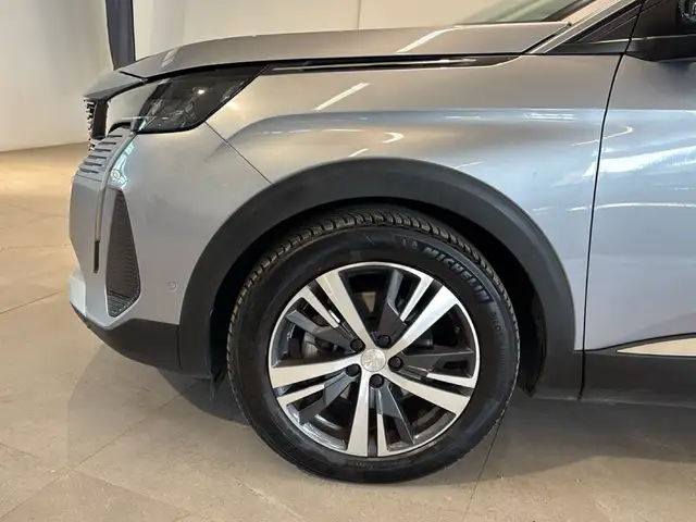 Peugeot 3008 view 8
