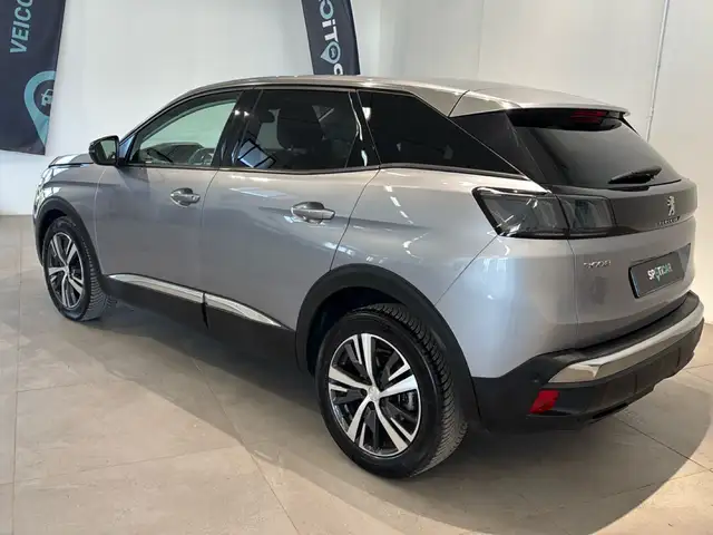 Peugeot 3008 view 6