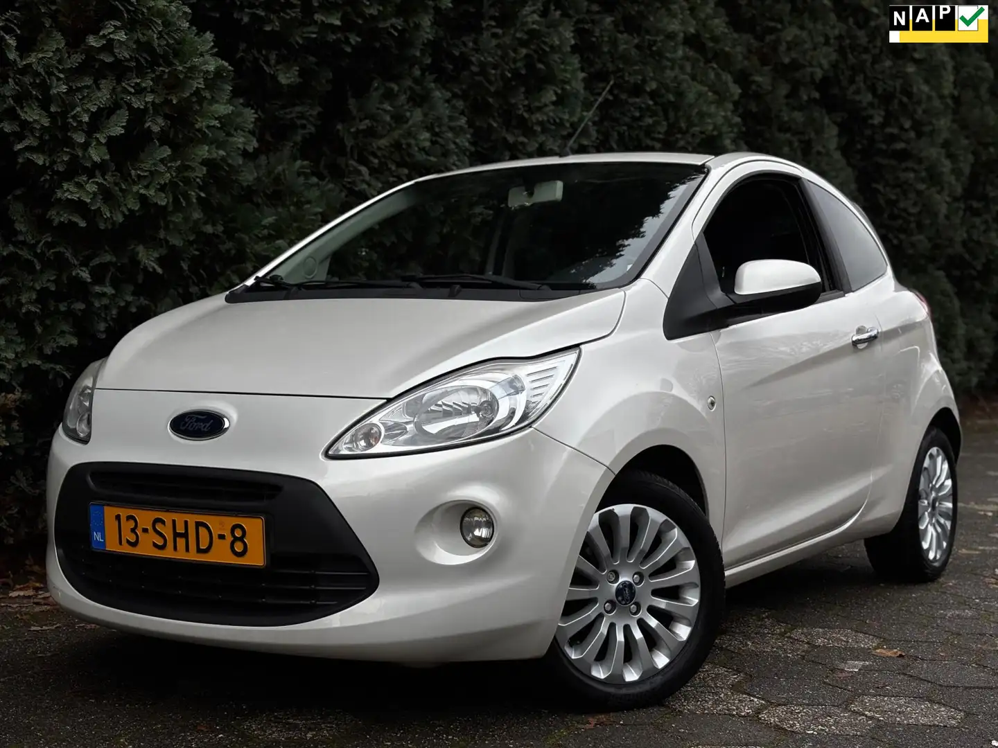 Ford Ka/Ka+ 1.2 Titanium X | Pano | Climate Control Blanc - 1