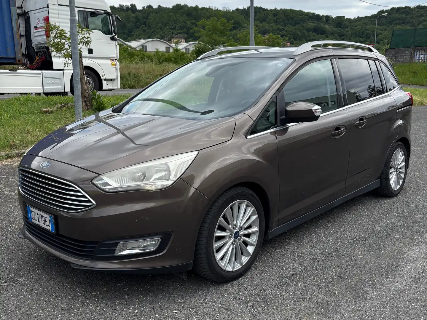 Ford C-Max C-Max 7 III 2015C-Max7 1.5 tdci Titanium s Hnědá - 2