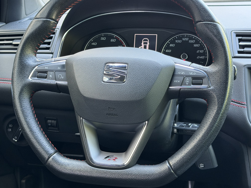SEAT Arona FR Tempomat PDC Navi Apple Android — photo 16