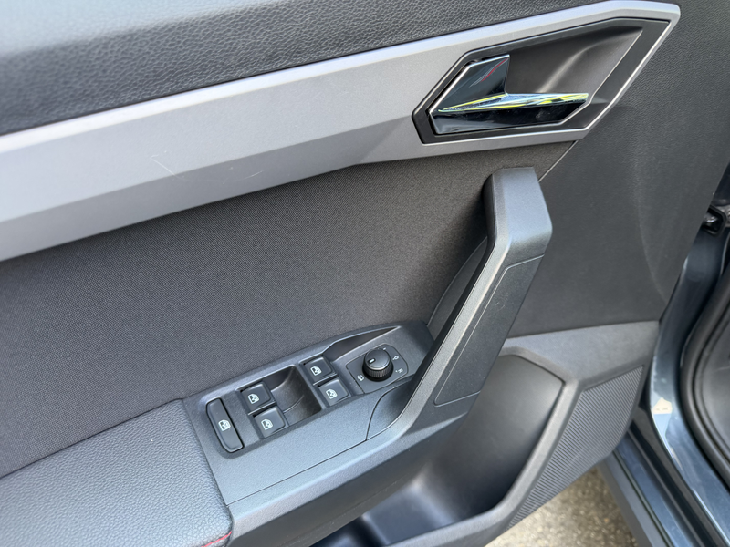 SEAT Arona FR Tempomat PDC Navi Apple Android — photo 27
