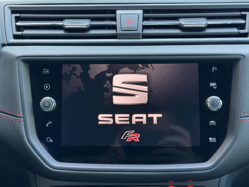 SEAT Arona FR Tempomat PDC Navi Apple Android — photo 18