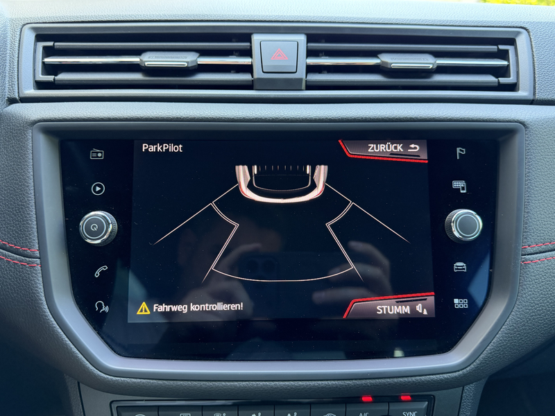 SEAT Arona FR Tempomat PDC Navi Apple Android — photo 29
