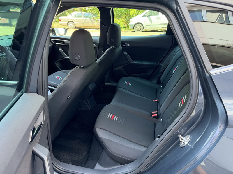 SEAT Arona FR Tempomat PDC Navi Apple Android — photo 12