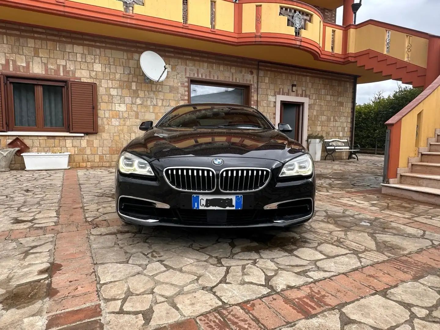 BMW 640 Serie 6 F06 Gran Coupe 640d xdrive Luxury Zwart - 2