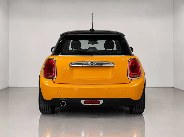 Mini Hatch view 4