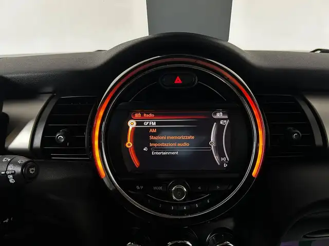 Mini Hatch view 13