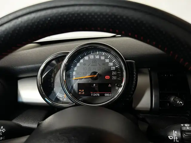 Mini Hatch view 11
