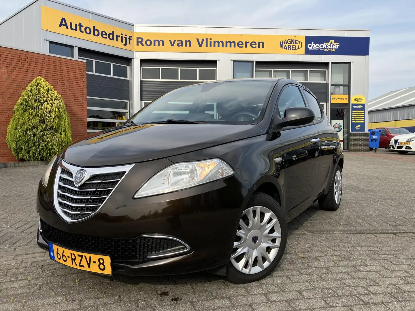 Lancia Ypsilon 0.9 TwinAir Silver | 1e Eigenaar | Cruise Control Noir - 1