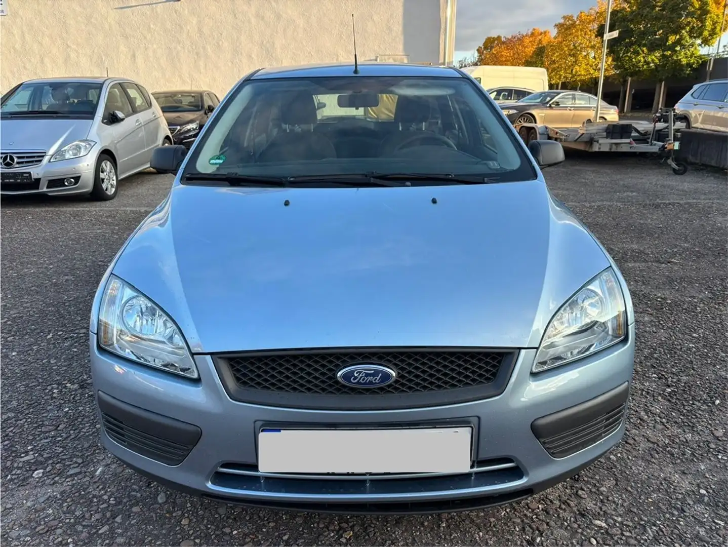 Ford Focus 1.4i Lim. Trend Klima ~ 5-Türig Bleu - 1