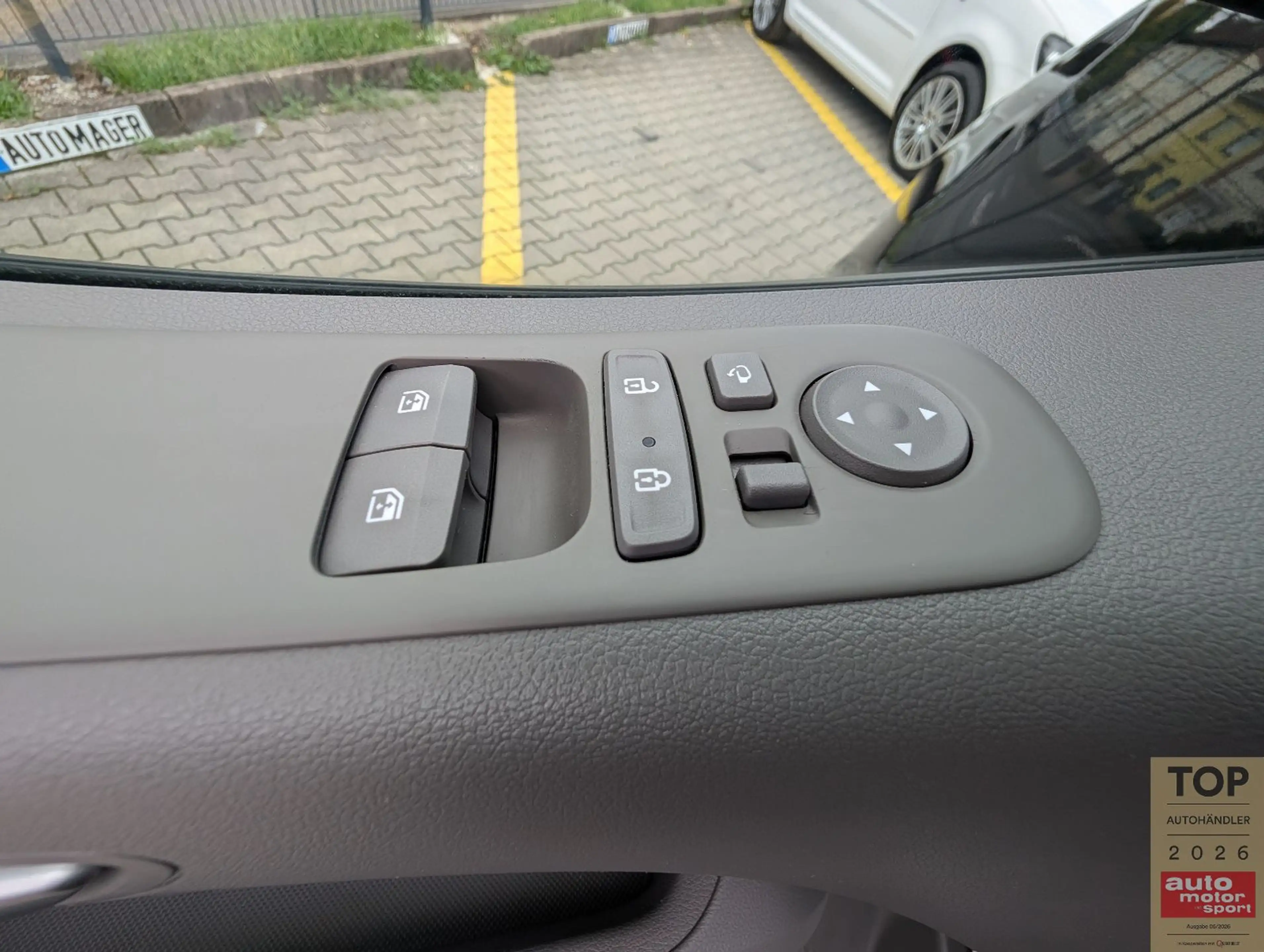 Hyundai STARIA 2.2 Signature 4WD*7Si*ACC*PANO*360°LED*SBL — photo 29