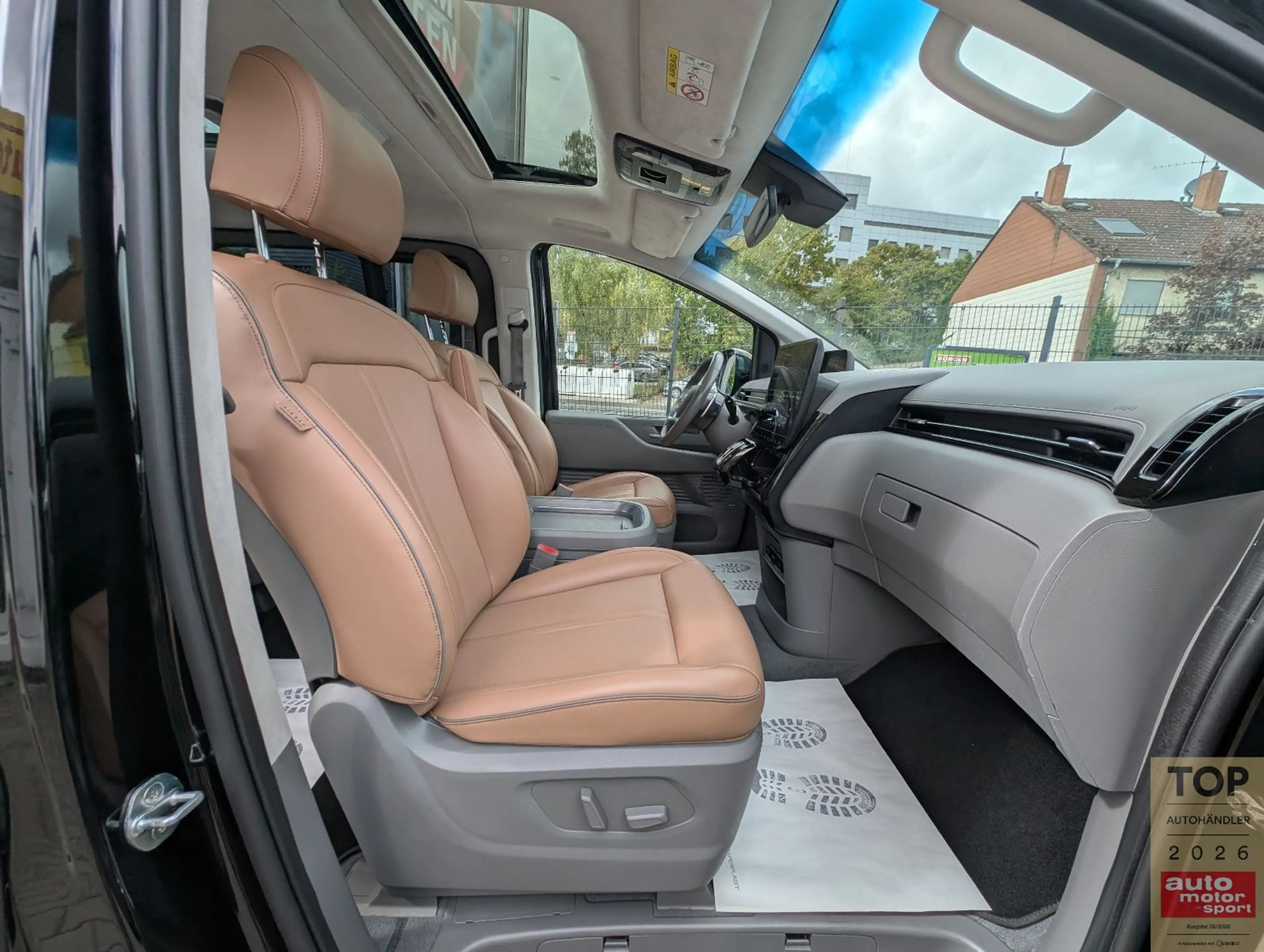 Hyundai STARIA 2.2 Signature 4WD*7Si*ACC*PANO*360°LED*SBL — photo 21