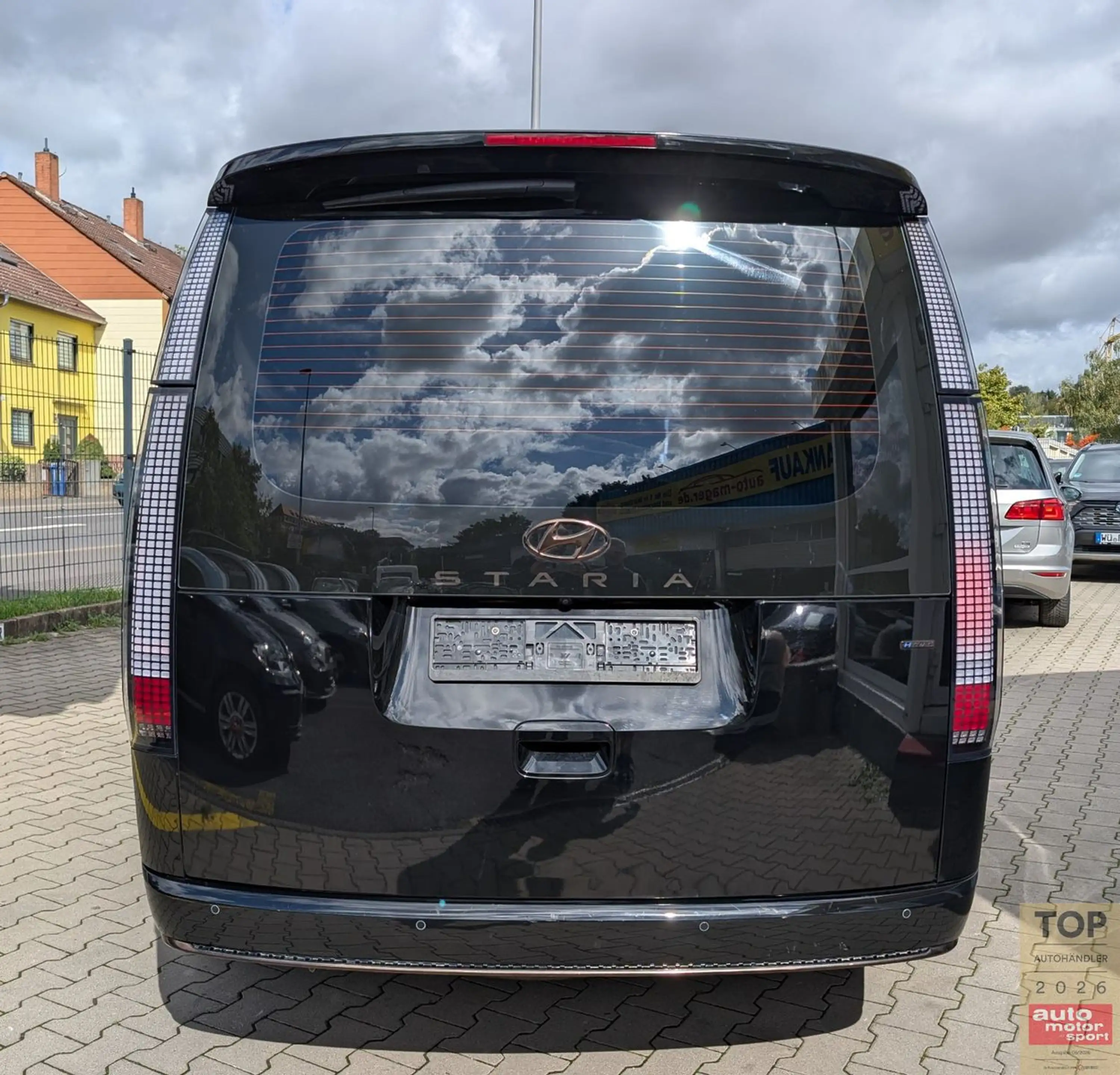 Hyundai STARIA 2.2 Signature 4WD*7Si*ACC*PANO*360°LED*SBL — photo 6