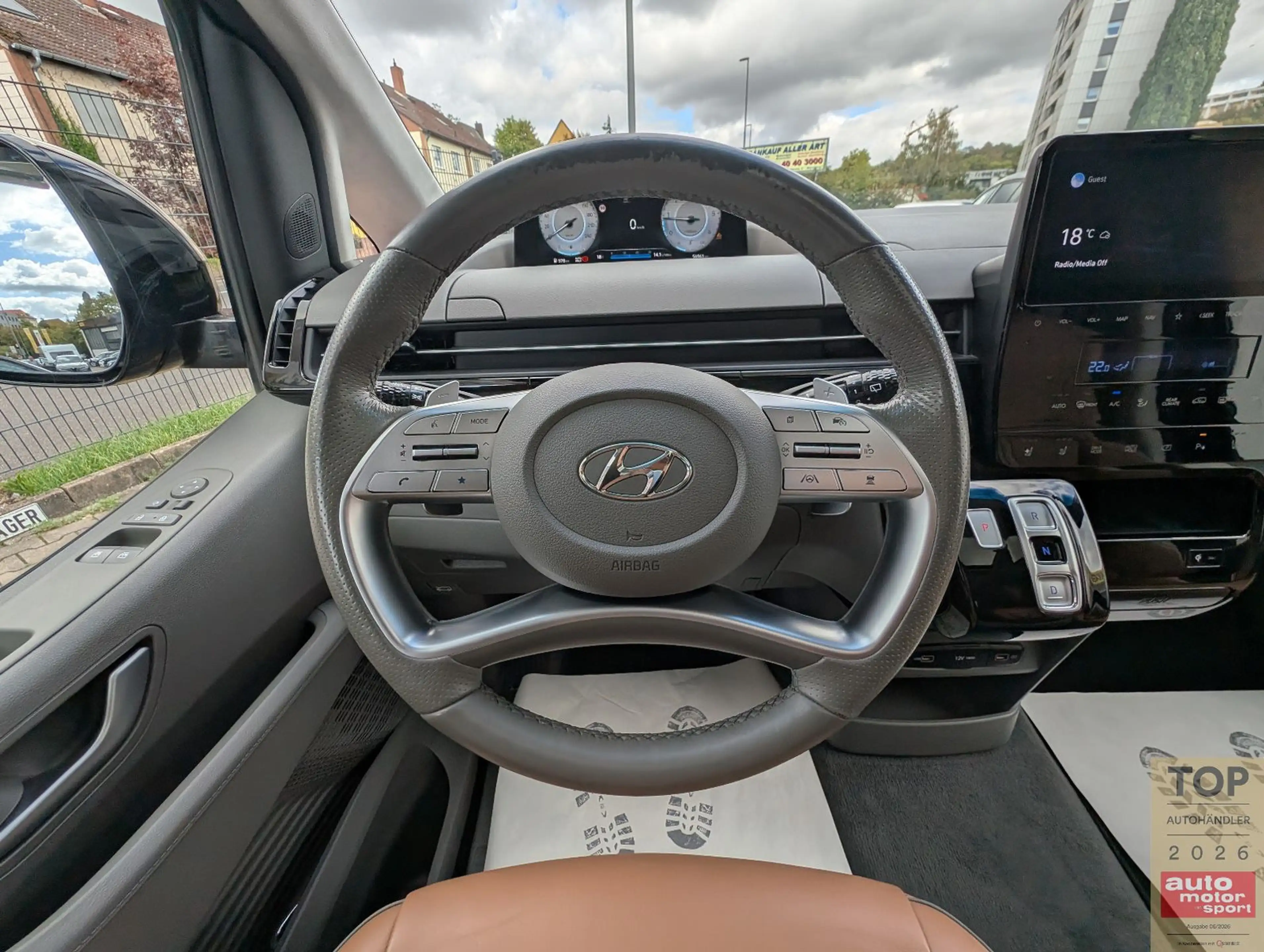 Hyundai STARIA 2.2 Signature 4WD*7Si*ACC*PANO*360°LED*SBL — photo 26