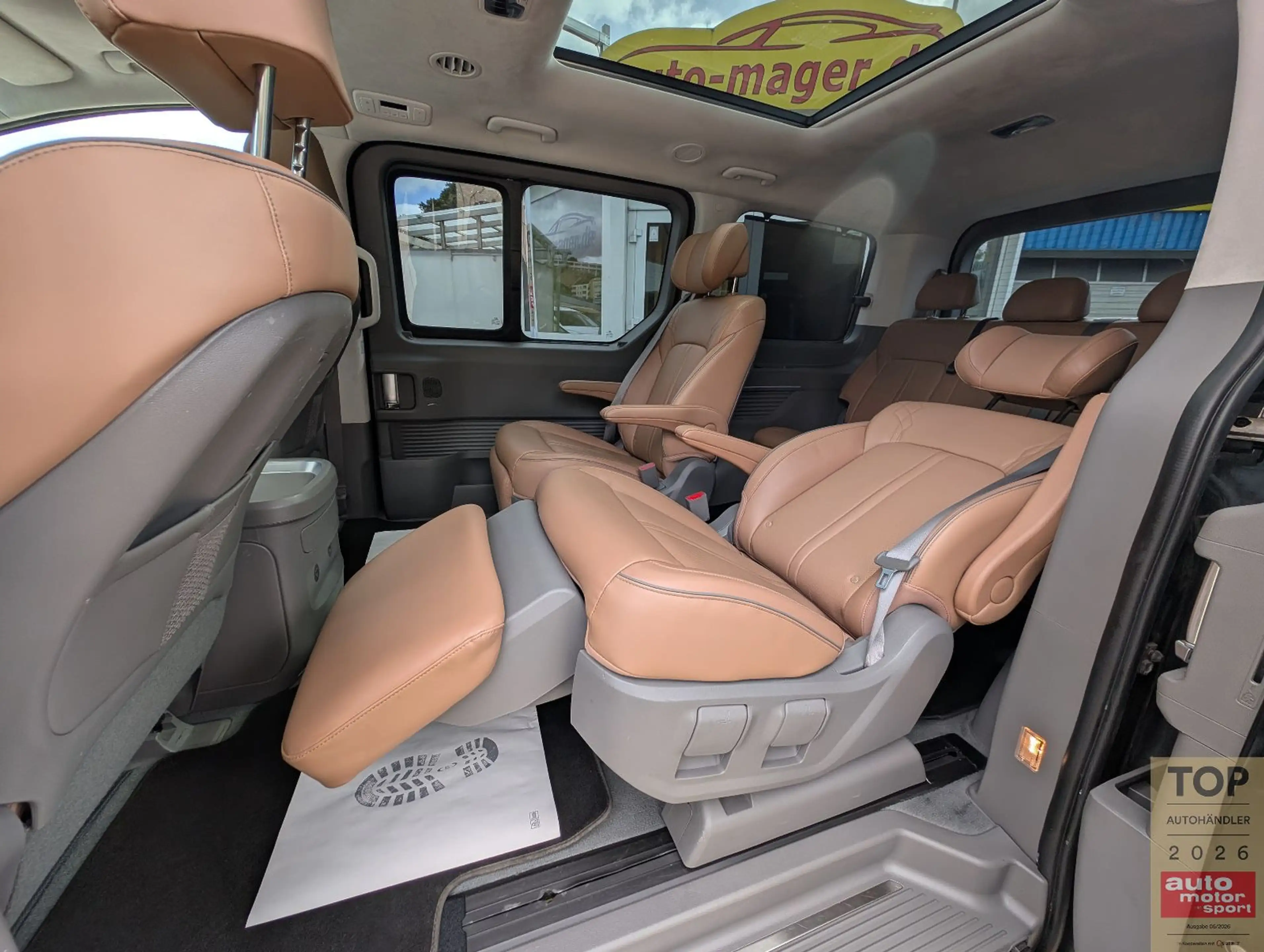 Hyundai STARIA 2.2 Signature 4WD*7Si*ACC*PANO*360°LED*SBL — photo 15