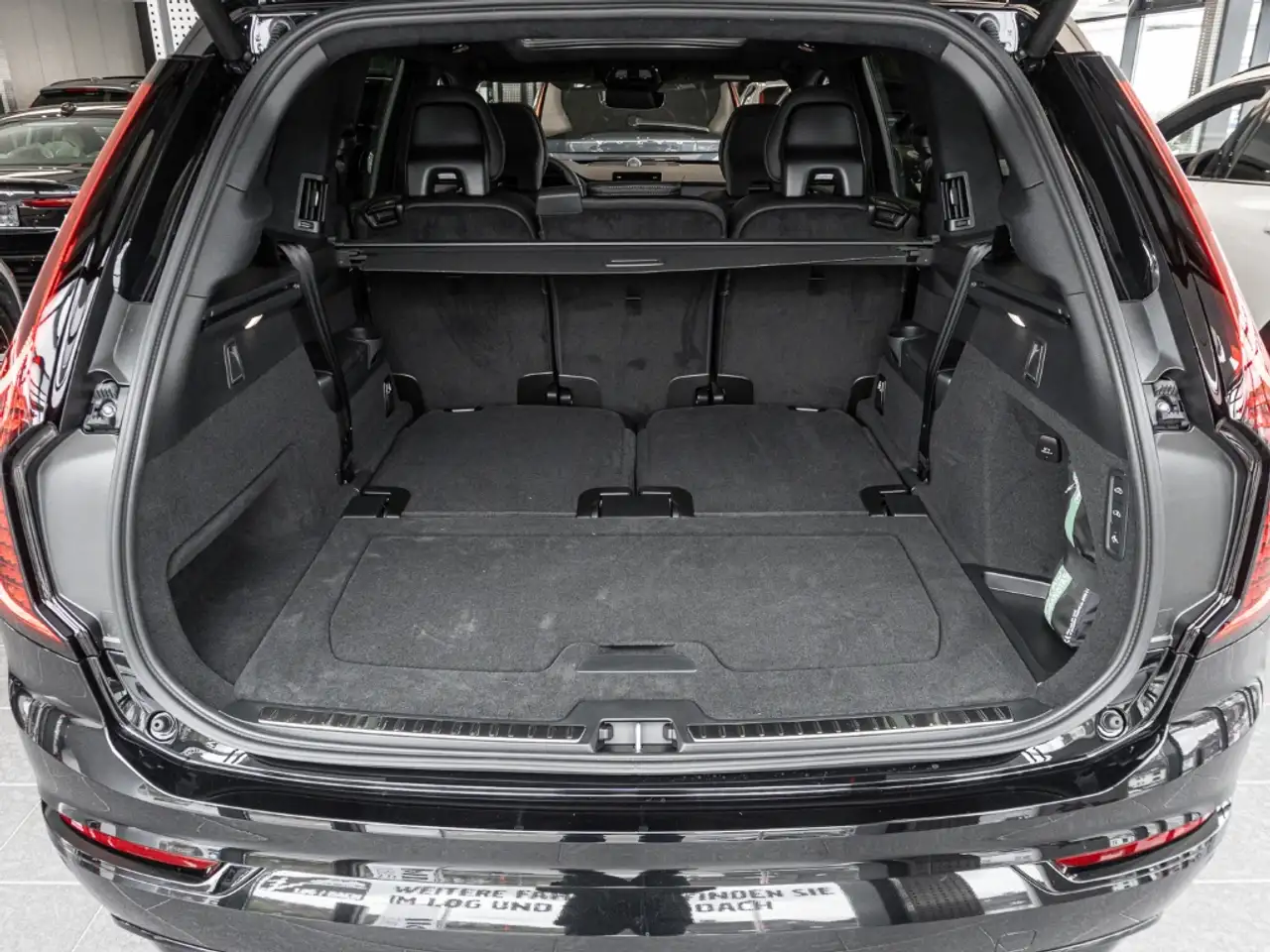 Volvo XC90 Ultra Black Edition Recharge Plug-In Hybrid AWD 7- 15