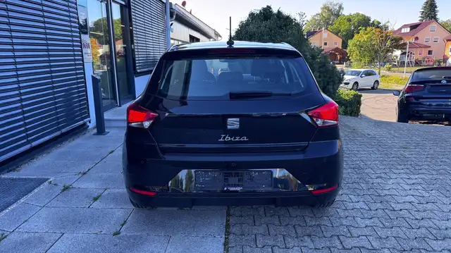 Seat Ibiza view 6