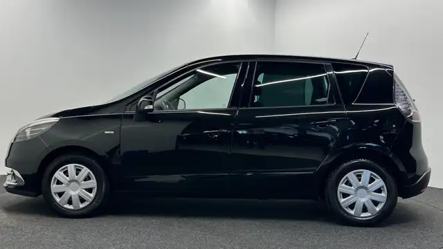 Renault Scenic view 12