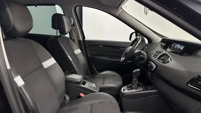 Renault Scenic view 4