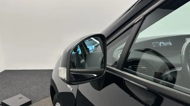 Renault Scenic view 21
