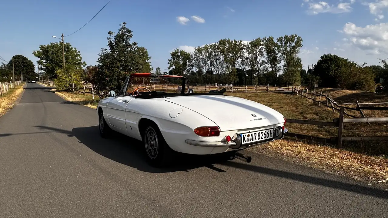 Alfa Romeo Spider 1750 Rundheck, foto 3