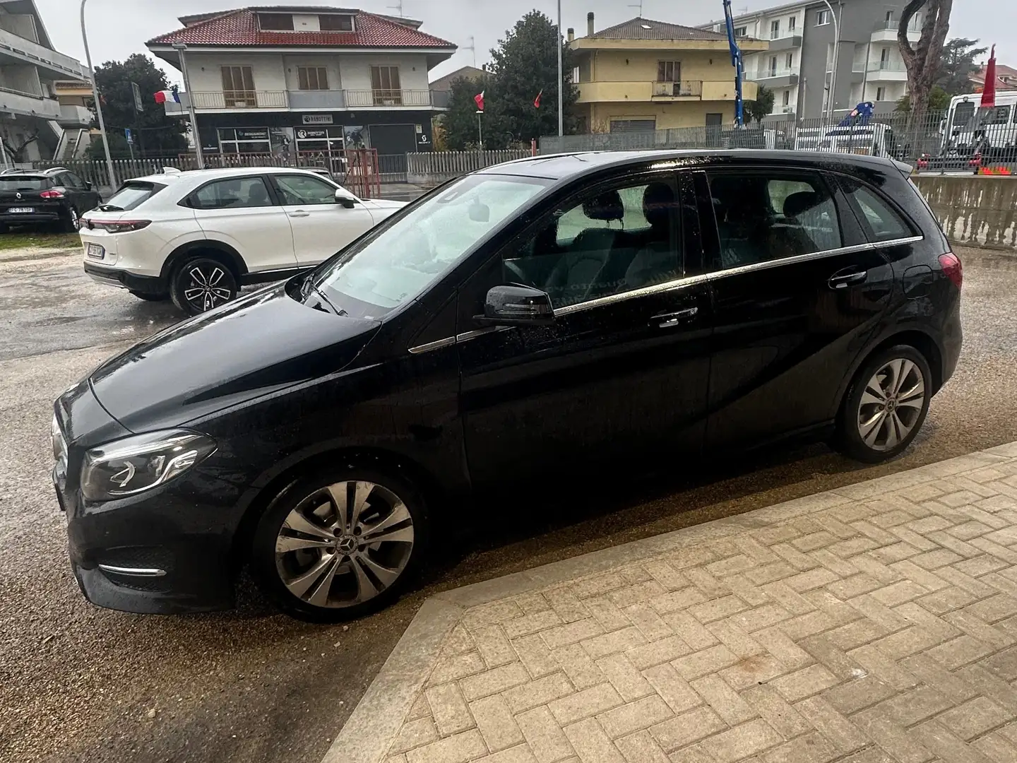 Mercedes-Benz B 200 Classe B - T246 d (cdi) Sport auto Nero - 2