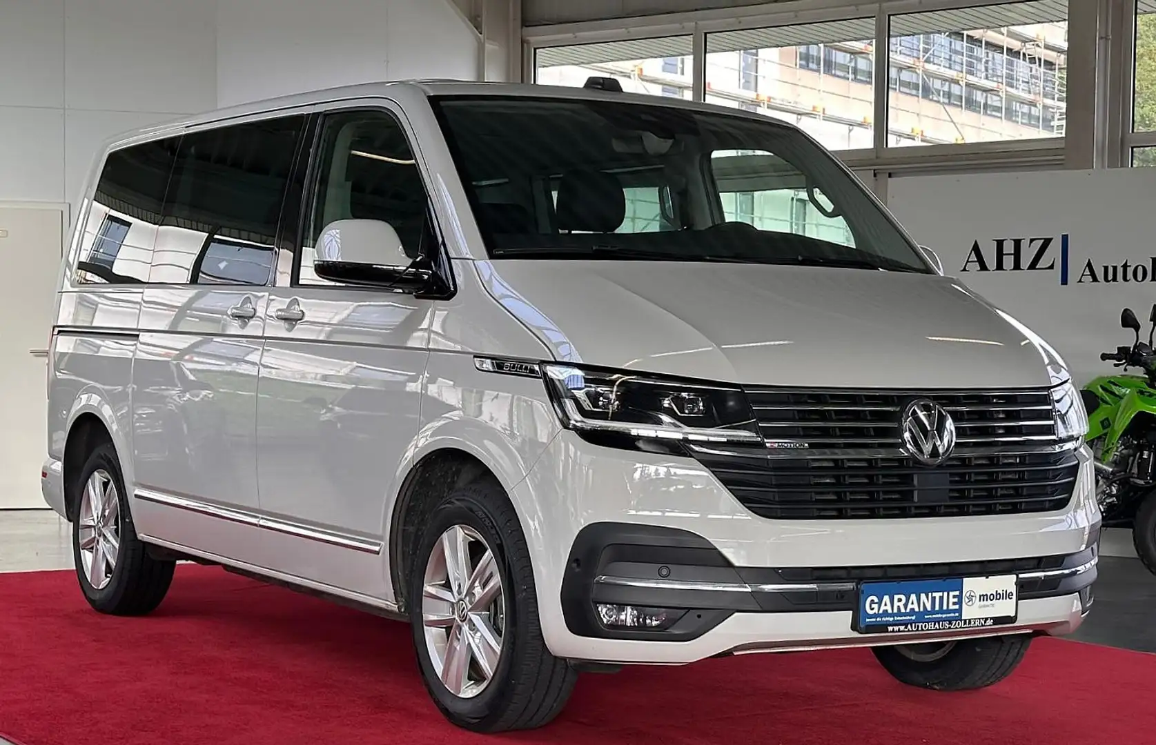 Volkswagen T6 Multivan T6.1 Multivan BULLI4MOTION STANDHZ AHK LED RFK Grau - 1